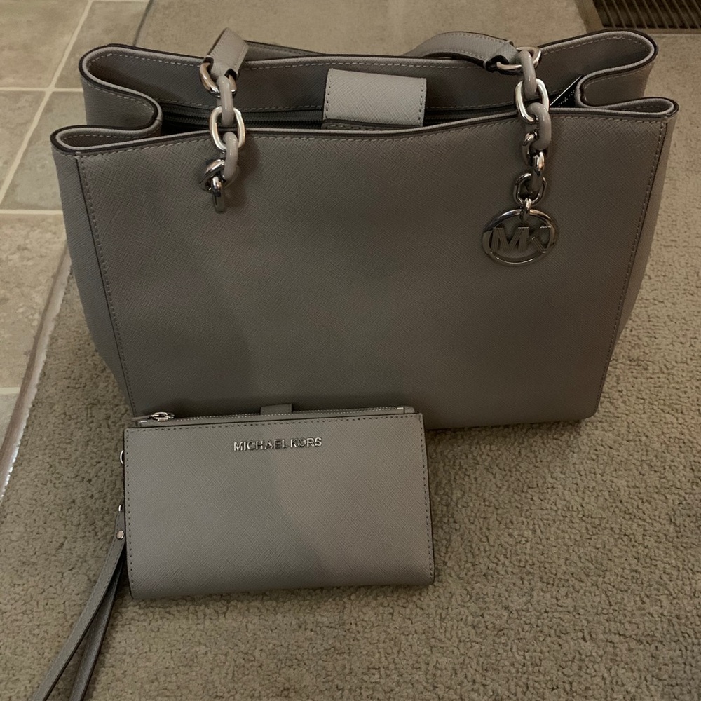 Michael Kors handbag and wallet